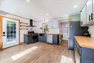 570 Lakes Rd, Monroe, NY 10950 - Photo 9