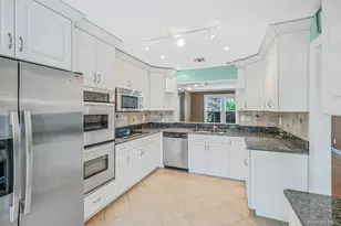 89 Hearthside Dr, Mount Sinai, NY 11766 - Photo 11