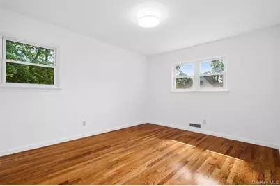 36 Chatham Road, New Rochelle, NY 10804 - Photo 11