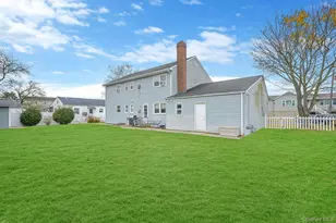 776 S 5th St, Lindenhurst, NY 11757 - Photo 33