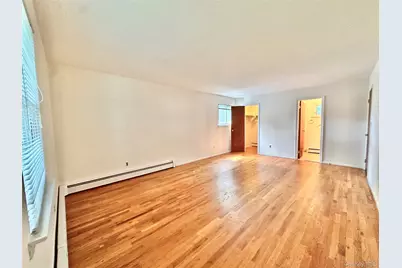 22 Sheppard Lane #B, Smithtown, NY 11787 - Photo 9