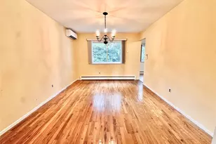 22 Sheppard Ln, Smithtown, NY 11787 - Photo 5