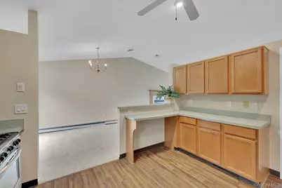 101 Lexington Drive, Newburgh, NY 12550 - Photo 9