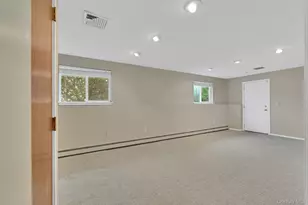 101 Lexington Dr, Newburgh, NY 12550 - Photo 25