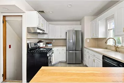 51 Dawson Avenue, Kings Park, NY 11754 - Photo 5