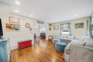 10 Park St, Blue Point, NY 11715 - Photo 7