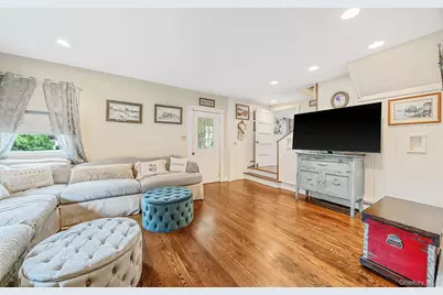 10 Park Street, Blue Point, NY 11715 - Photo 9