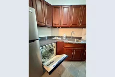 1591 Metropolitan Avenue #5C, Bronx, NY 10462 - Photo 9