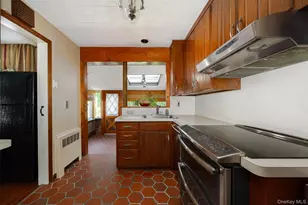 54 Atlantic Ave, Hawthorne, NY 10532 - Photo 7