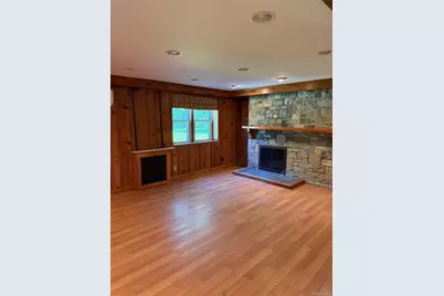 135 Worthington Road, White Plains, NY 10607 - Photo 19