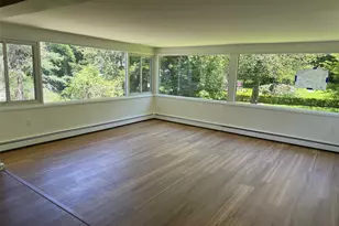 135 Worthington Rd, White Plains, NY 10607 - Photo 3