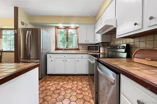 216 Spackenkill Rd, Poughkeepsie, NY 12603 - Photo 3