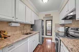 1108 Towne House Village, Hauppauge, NY 11749 - Photo 7