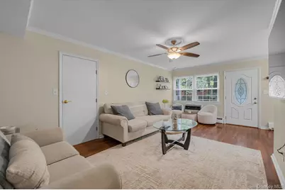 1108 Towne House Village, Hauppauge, NY 11749 - Photo 5