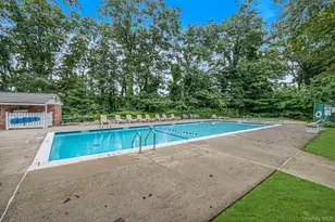 1108 Towne House Village, Hauppauge, NY 11749 - Photo 15