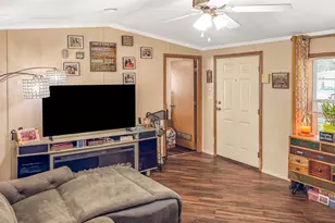 37 Hubbard, Riverhead, NY 11901 - Photo 11