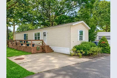 37 Hubbard #39, Riverhead, NY 11901 - Photo 25