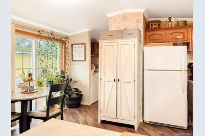37 Hubbard #39, Riverhead, NY 11901 - Photo 17