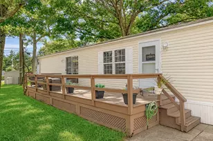 37 Hubbard, Riverhead, NY 11901 - Photo 3