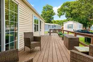 37 Hubbard, Riverhead, NY 11901 - Photo 5