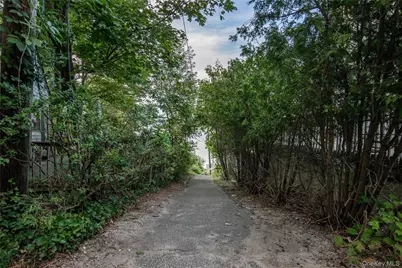 15 Cottage Road, Calverton, NY 11933 - Photo 19