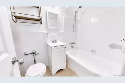 50-21 39th Place #1A, Sunnyside, NY 11104 - Photo 9
