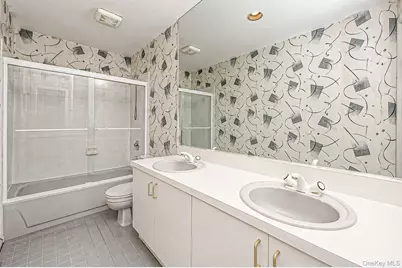 48 Oak Avenue, Smithtown, NY 11787 - Photo 25