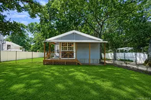 66 Norfleet Ln, Coram, NY 11727 - Photo 3