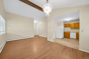 66 Norfleet Ln, Coram, NY 11727 - Photo 9