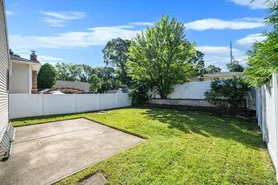 256 Deer Road, Ronkonkoma, NY 11779 - Photo 21