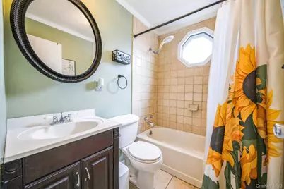256 Deer Road, Ronkonkoma, NY 11779 - Photo 17