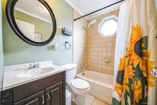 256 Deer Rd, Ronkonkoma, NY 11779 - Photo 17