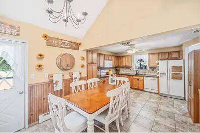 256 Deer Road, Ronkonkoma, NY 11779 - Photo 11