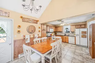 256 Deer Rd, Ronkonkoma, NY 11779 - Photo 11