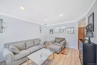 256 Deer Road, Ronkonkoma, NY 11779 - Photo 5