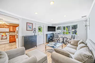 256 Deer Road, Ronkonkoma, NY 11779 - Photo 3