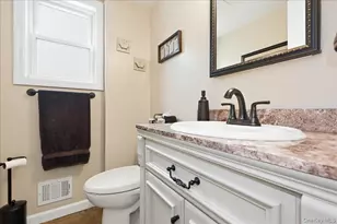 1530 Kimberly Ct, Wantagh, NY 11793 - Photo 19