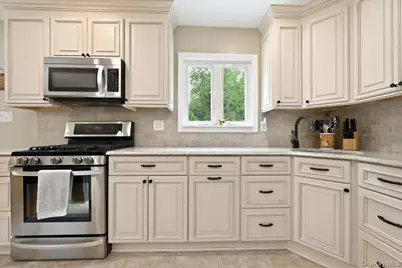 1530 Kimberly Court, Wantagh, NY 11793 - Photo 13