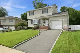1530 Kimberly Ct, Wantagh, NY 11793 - Photo 3