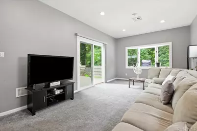 1530 Kimberly Court, Wantagh, NY 11793 - Photo 17