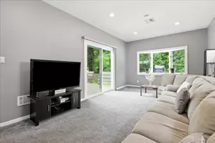 1530 Kimberly Ct, Wantagh, NY 11793 - Photo 17