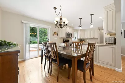 1530 Kimberly Court, Wantagh, NY 11793 - Photo 9