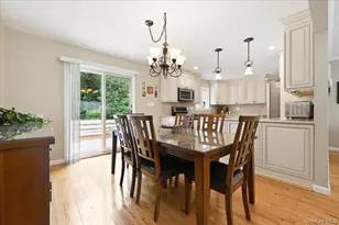 1530 Kimberly Ct, Wantagh, NY 11793 - Photo 9