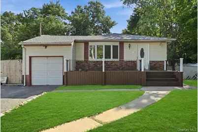 1127A Bay Shore Avenue #A, Bay Shore, NY 11706 - Photo 1