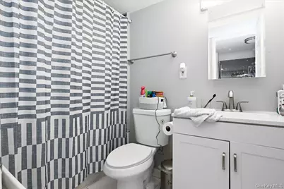 1127A Bay Shore Avenue #A, Bay Shore, NY 11706 - Photo 27