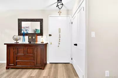 1 David Lane #8B, Yonkers, NY 10701 - Photo 5