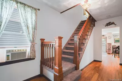 25 Taylor Avenue, Poughkeepsie, NY 12601 - Photo 3