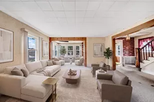 55 Mckinley Ave, Hicksville, NY 11801 - Photo 13