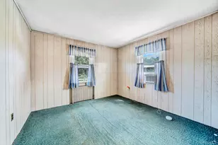 55 Mckinley Ave, Hicksville, NY 11801 - Photo 31