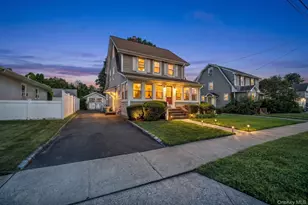 55 Mckinley Ave, Hicksville, NY 11801 - Photo 3